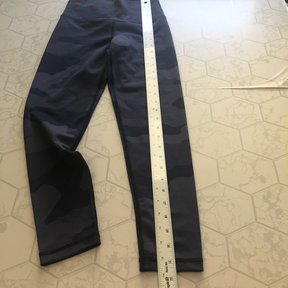 Aerie Blue Camo Leggings Hi-Rise Cropped Inseam Size Small Short Inseam - Picture 5 of 13